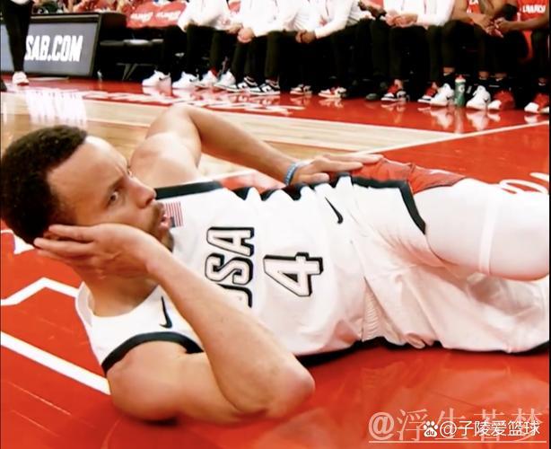 库里精彩拉杆2+1上演神级操作 库里精彩拉杆2+1上演神级操作