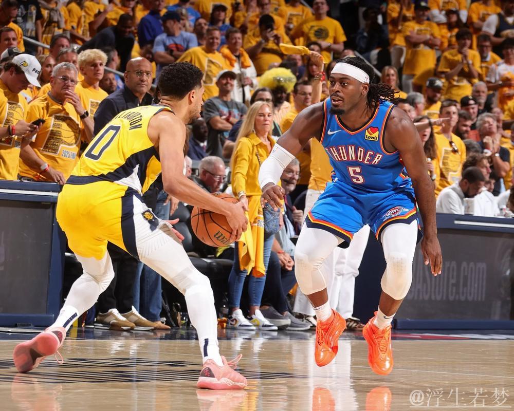 步行者再现失误，杰威断球快攻暴扣成功